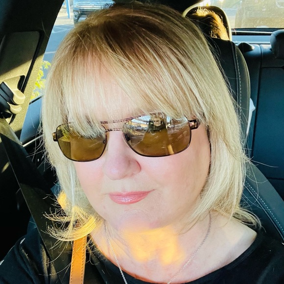 Meet your Posher, Kimberly - Picture 1 of 1